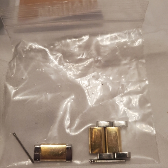 Authentic: Michael Kors Parker Two Tone Watch with box - Picture 4 of 15